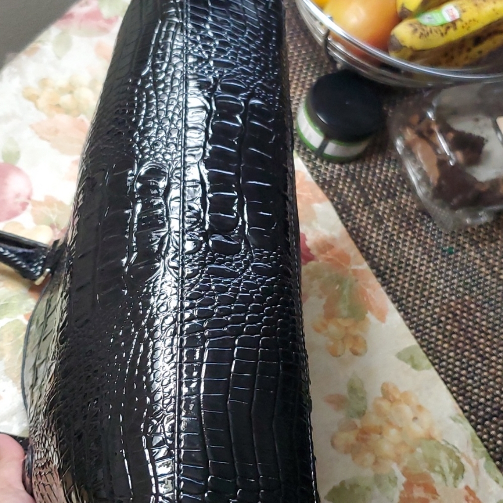 Handbag - Picture 3 of 4